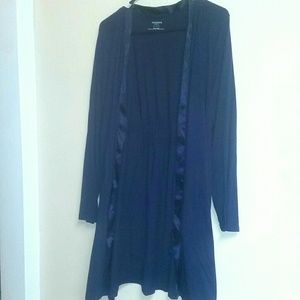 Motherhood Maternity navy blue robe